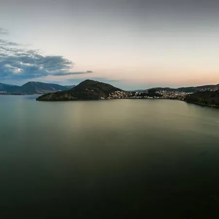 아파트 διχωρο διαμερισμα στην καστορια 카스토리아